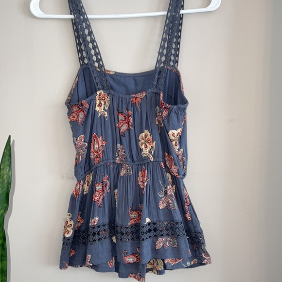 Abercrombie and Fitch Top - Picture 5 of 5